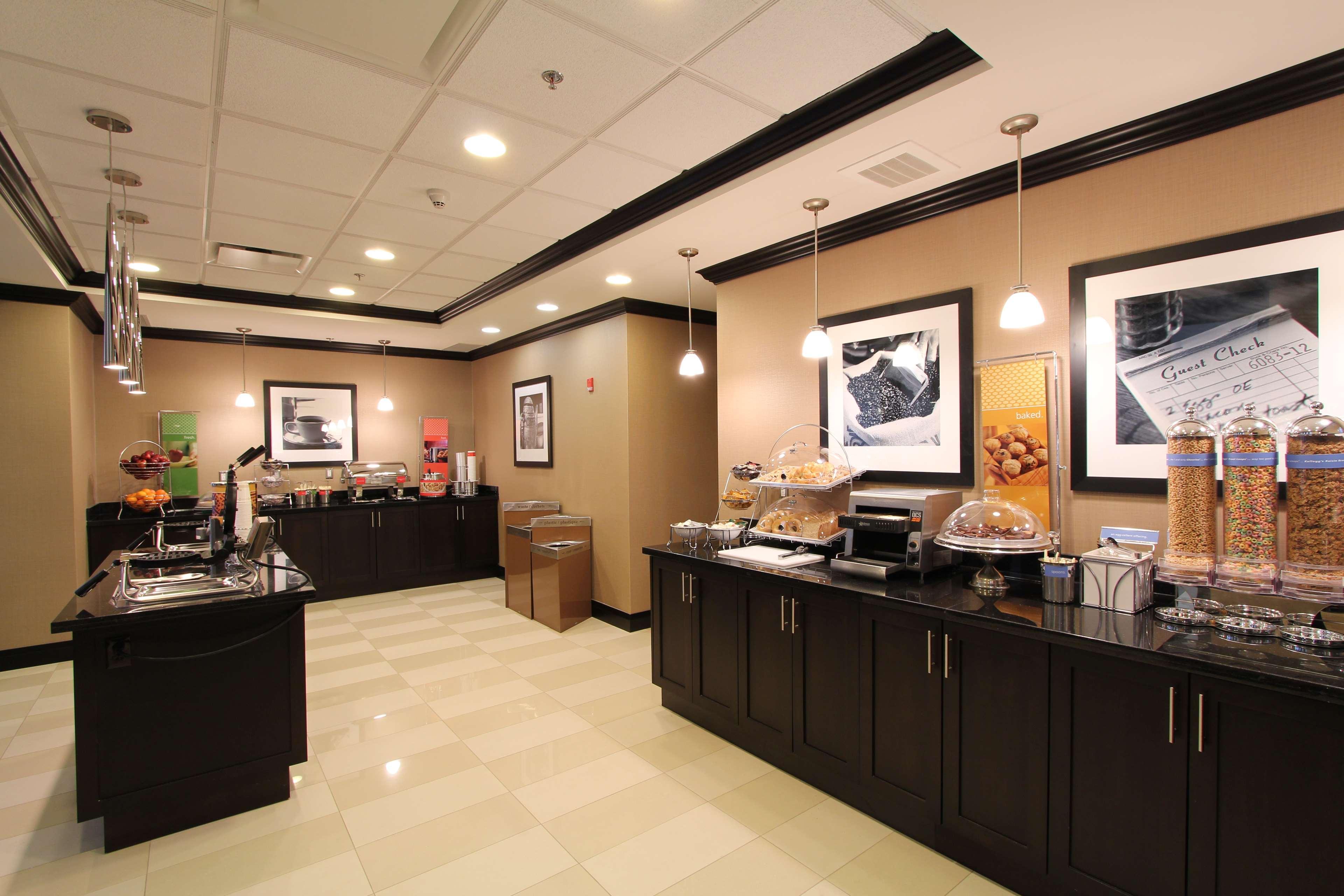 Hampton Inn & Suites By Hilton St. John'S Airport Bagian luar foto